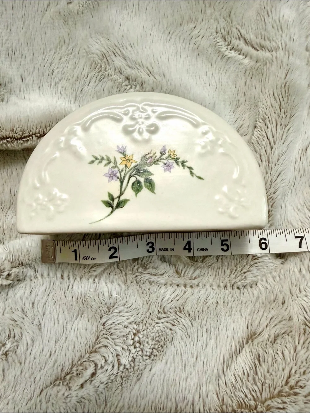 Beverly Rose pattern Ceramic Napkin Holder by Tabletops Unlimited